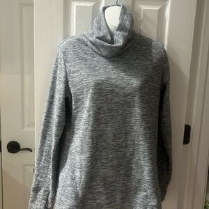 Tech gear women’s pull over size small